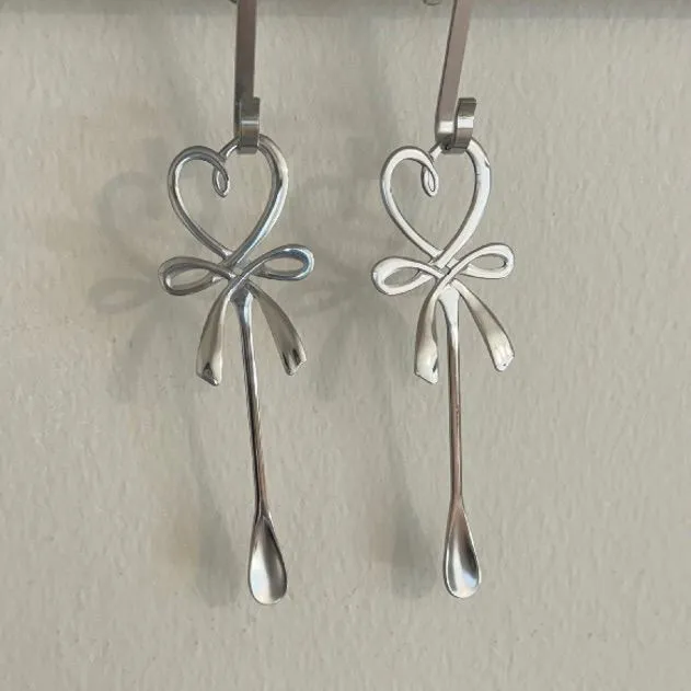Heart ribbon spoon